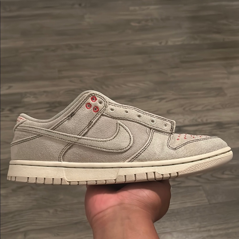 Nike Beige and Red Sneakers - Picture 2 of 6